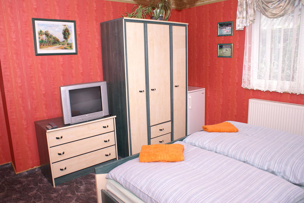 Biggis Waldpension Michendorf Δωμάτιο φωτογραφία